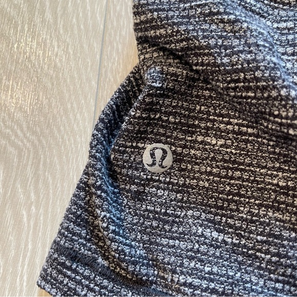Lululemon Run Briskly 1/2 Zip Coco Pique Black White size 8 - Picture 14 of 15